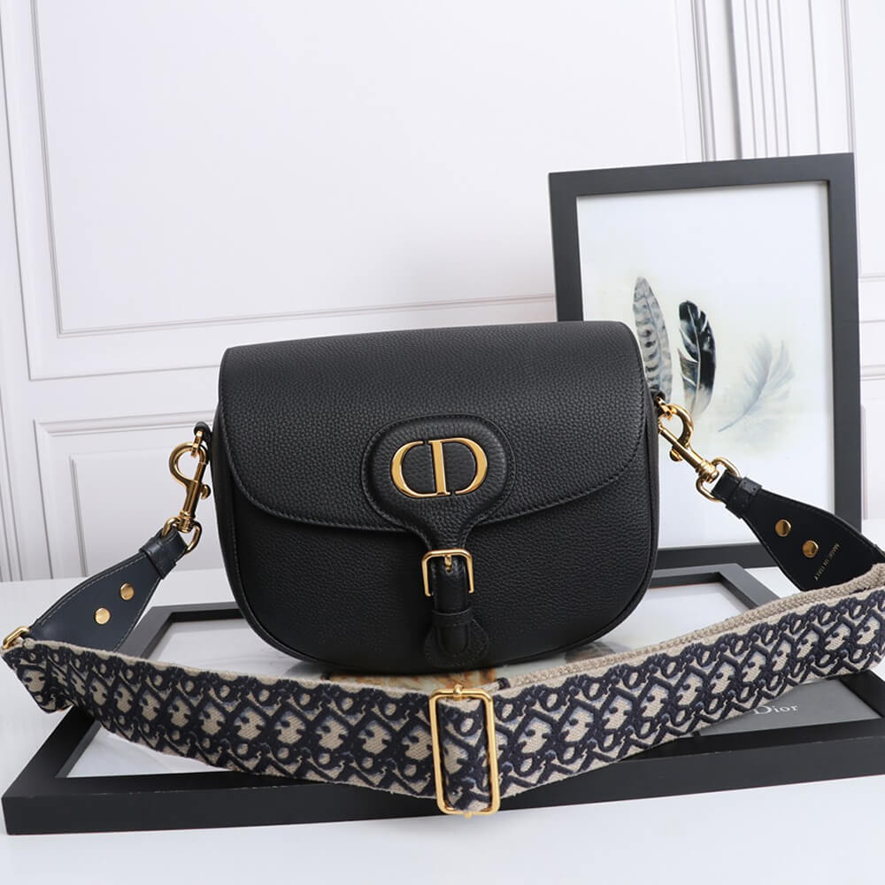 large D*or bobby bag