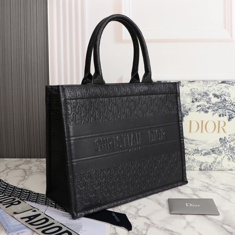 medium D*or book tote