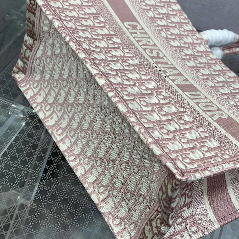 small D*or book tote