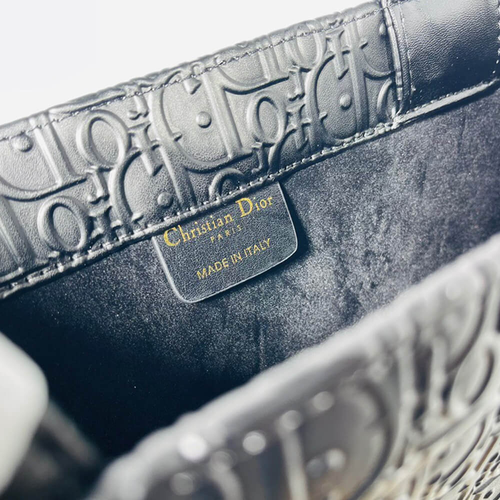 large D*or book tote