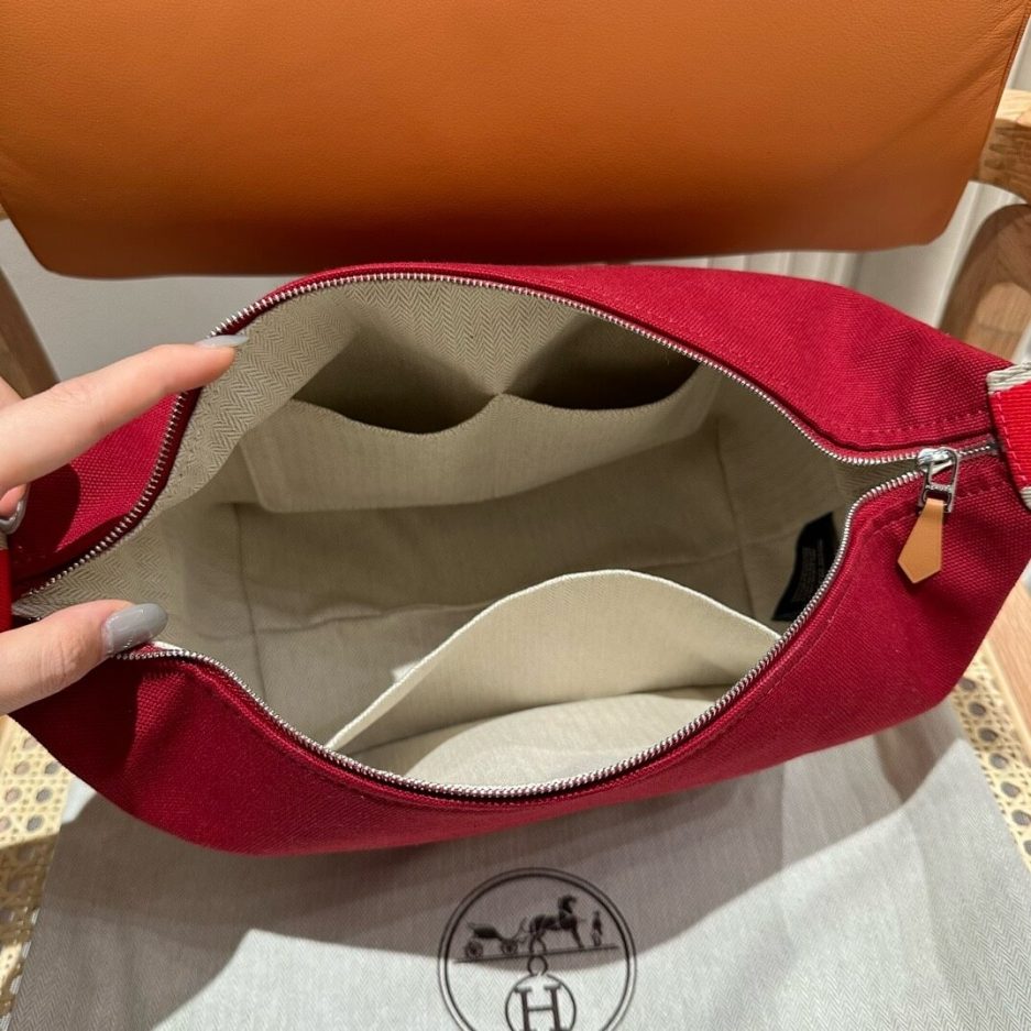 H**mes toiletery bag
