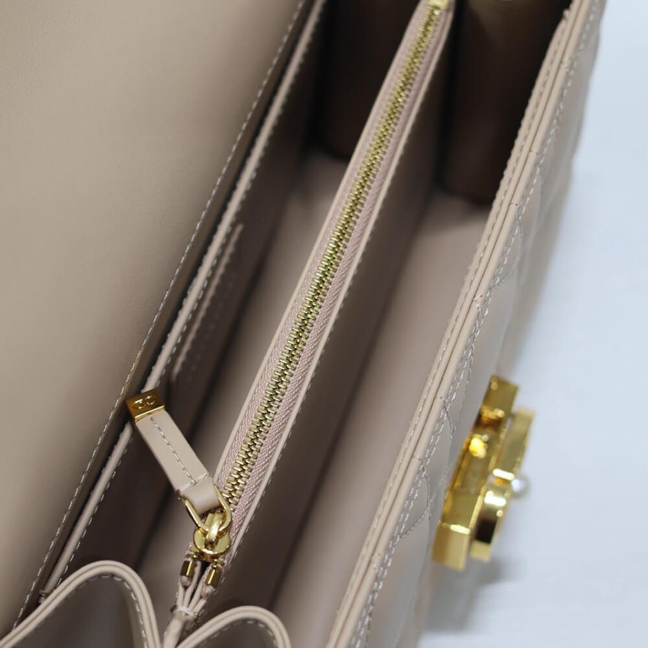 medium D*or ange bag