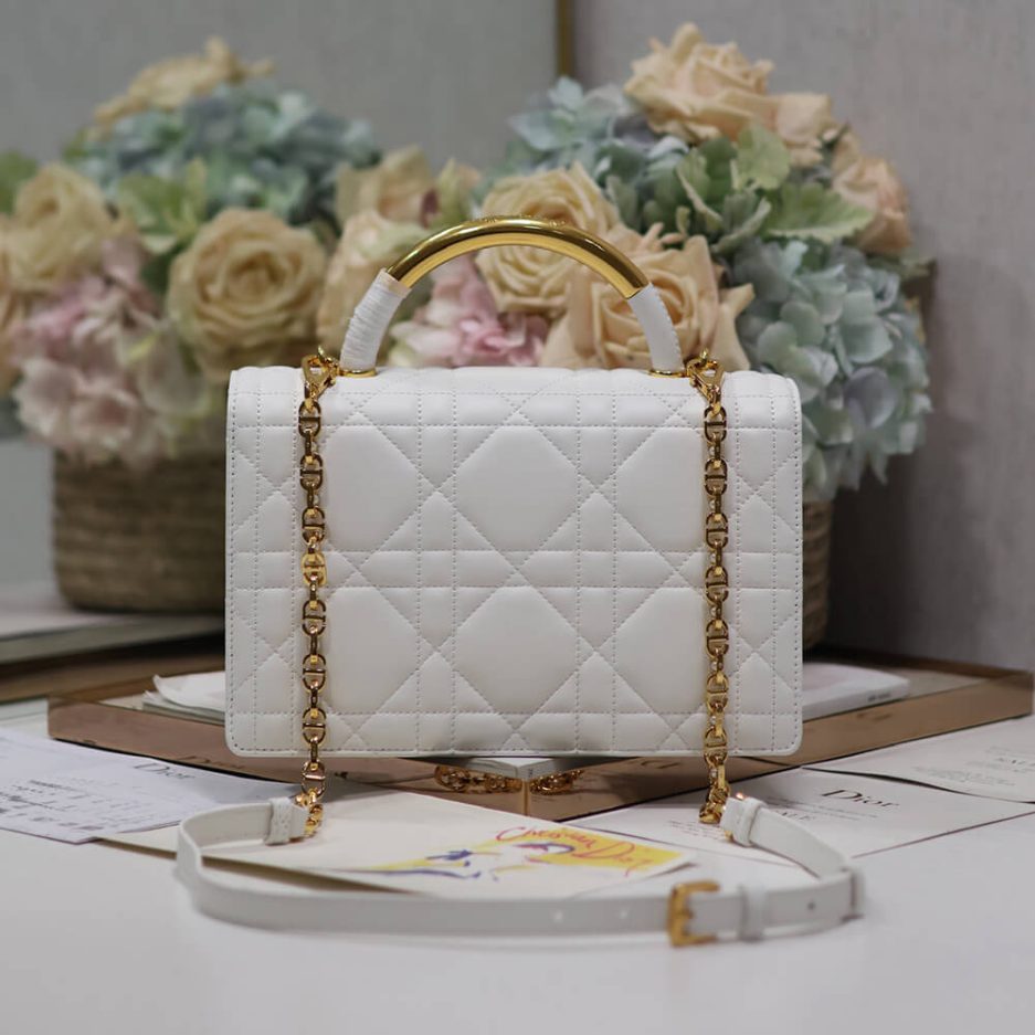 medium D*or ange bag