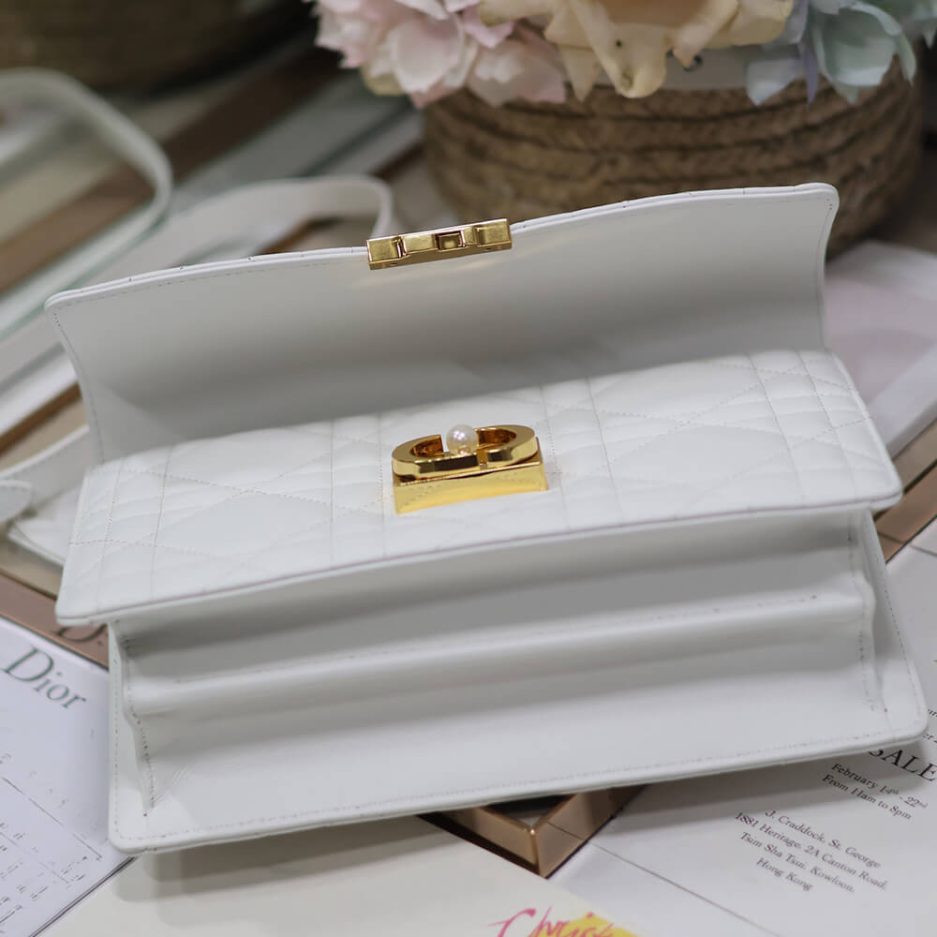 medium D*or ange bag