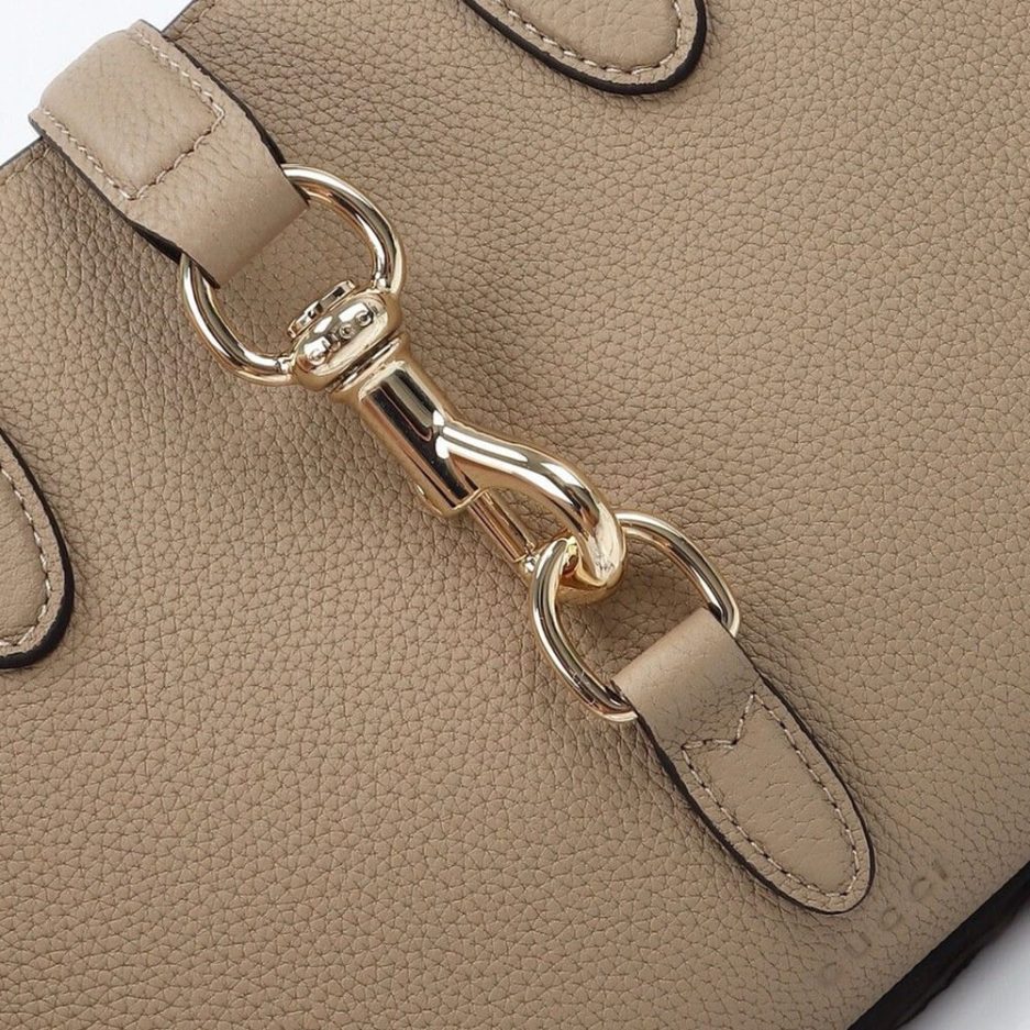 G*u*i small tote bag with hook closure