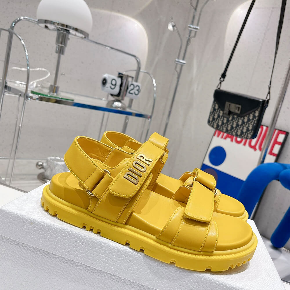 D*oract sandal