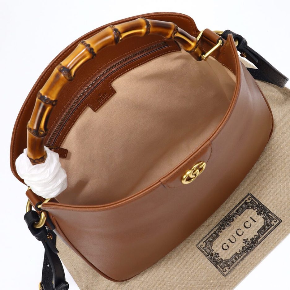 G*u*i diana medium shoulder bag