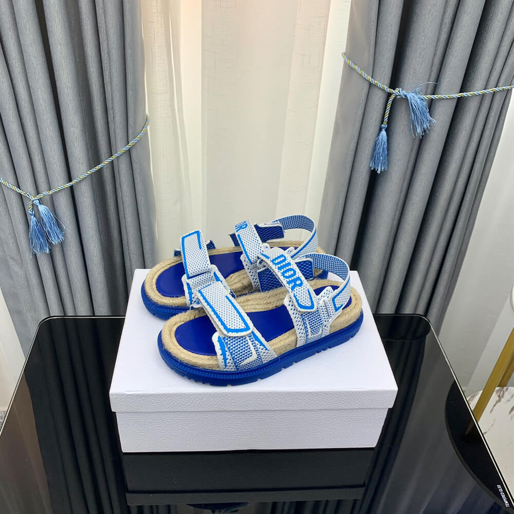 D*oract sandal