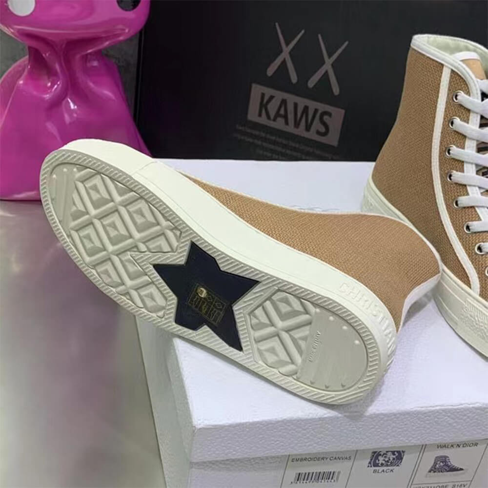 walk’n’D*or high-top sneaker