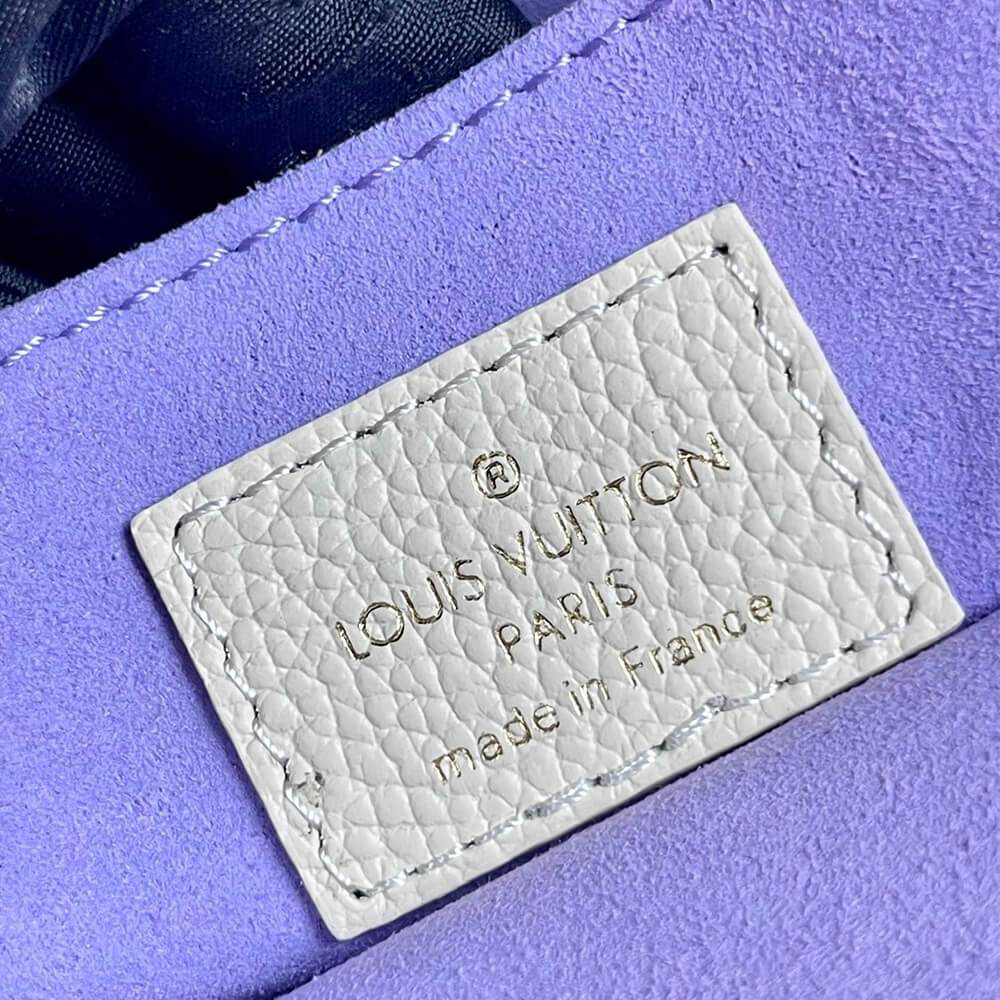 LV Pochette Metis East West