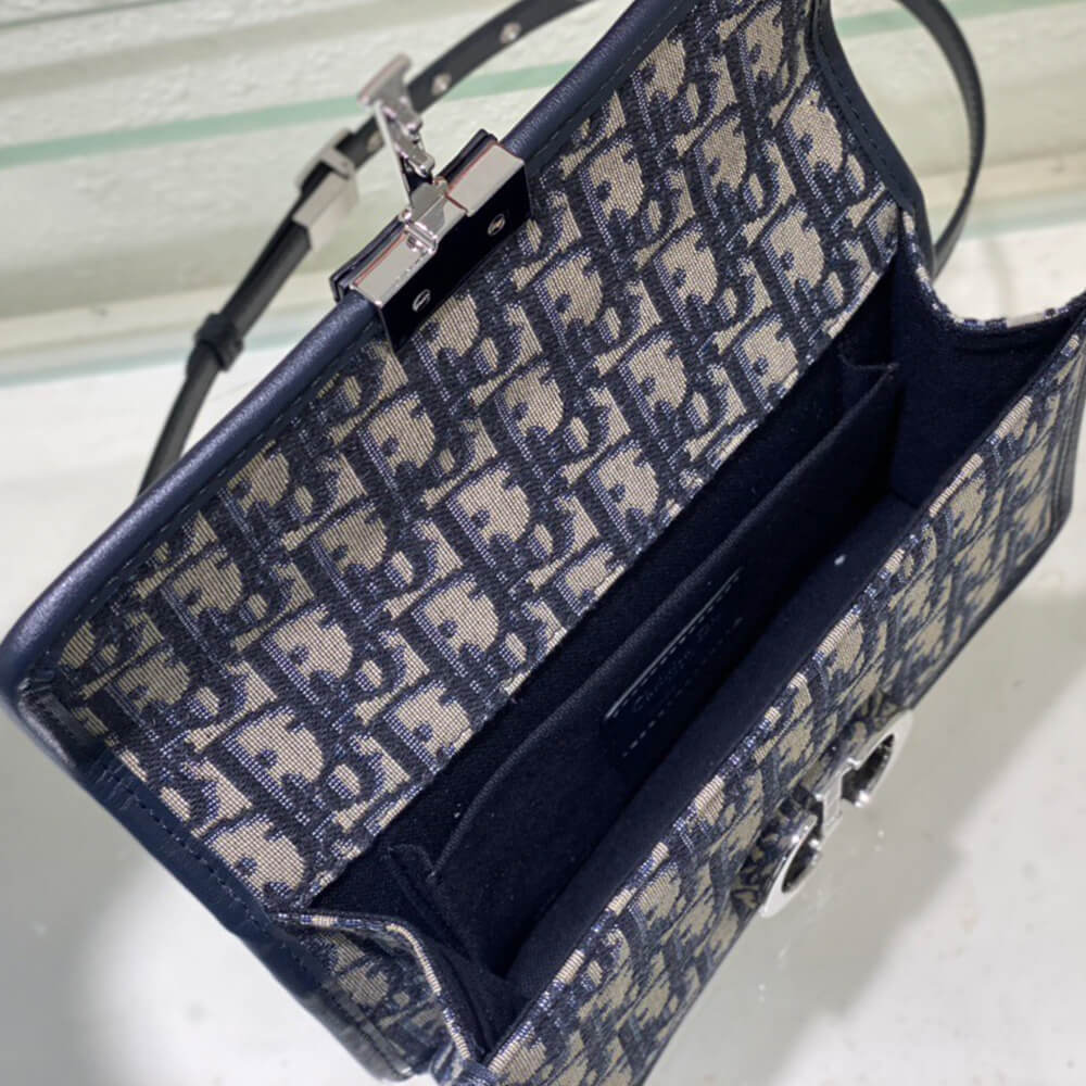 D*or 30 montaigne east-west bag with chain