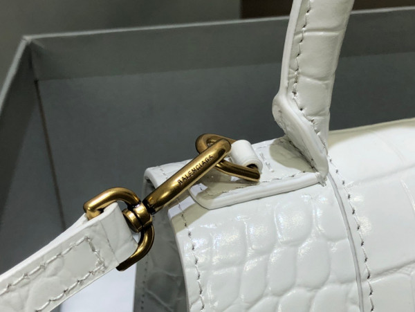 Ba*len*cia*ga hourglass