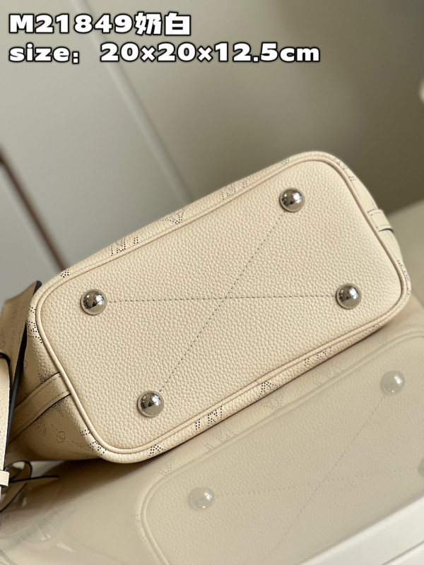 l0*is V*t0n blossom pm