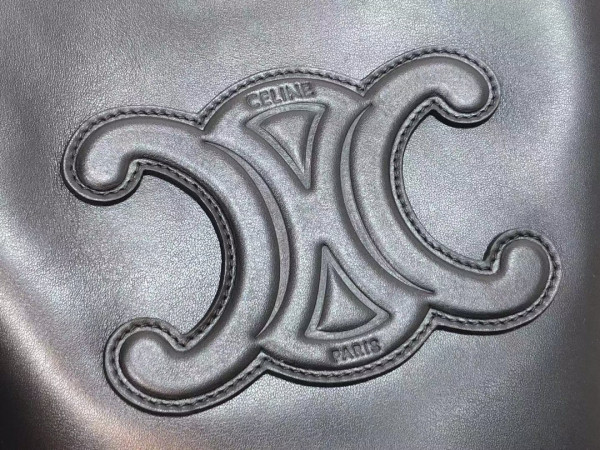 CELIN* SMALL BUCKET CUIR TRIOMPHE