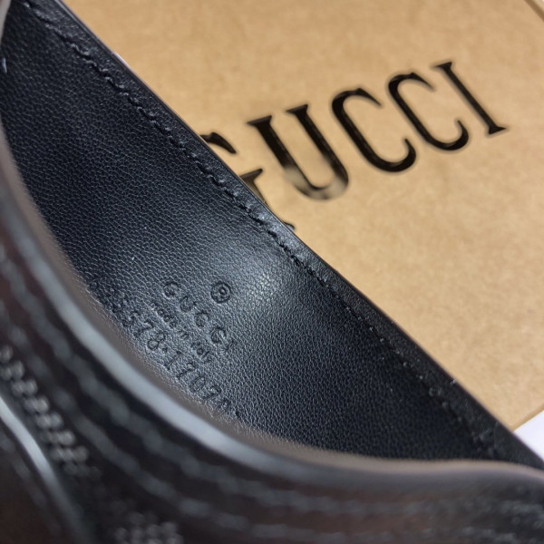 G*u*i off the grid card case