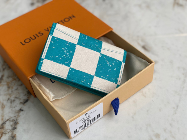 l0*is V*t0n pocket organizer