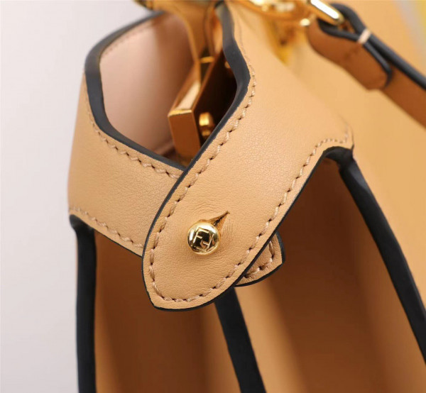 F**di peekaboo iseeu medium