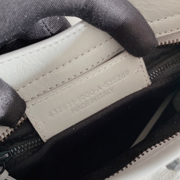 Ba*len*cia*ga classic city