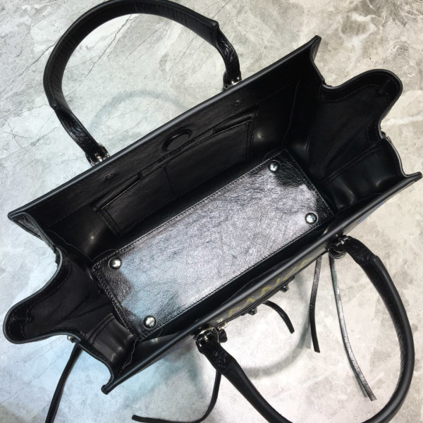 Ba*len*cia*ga classic city graffiti