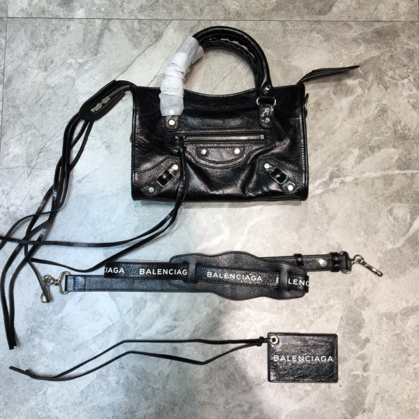 Ba*len*cia*ga classic city