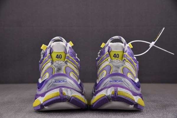 Ba*len*cia*ga runner