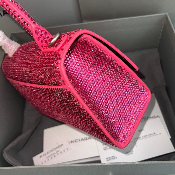 Ba*len*cia*ga hourglass