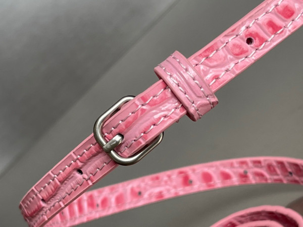 Ba*len*cia*ga hourglass