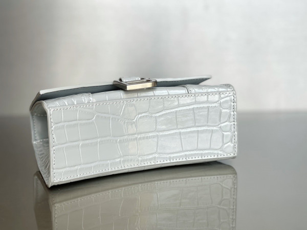 Ba*len*cia*ga hourglass