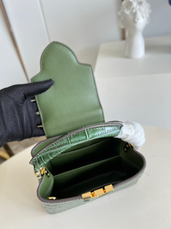 l0*is V*t0n capucines mini