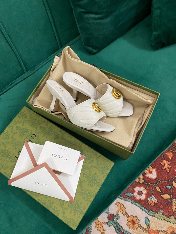 G*u*i double g slide sandal
