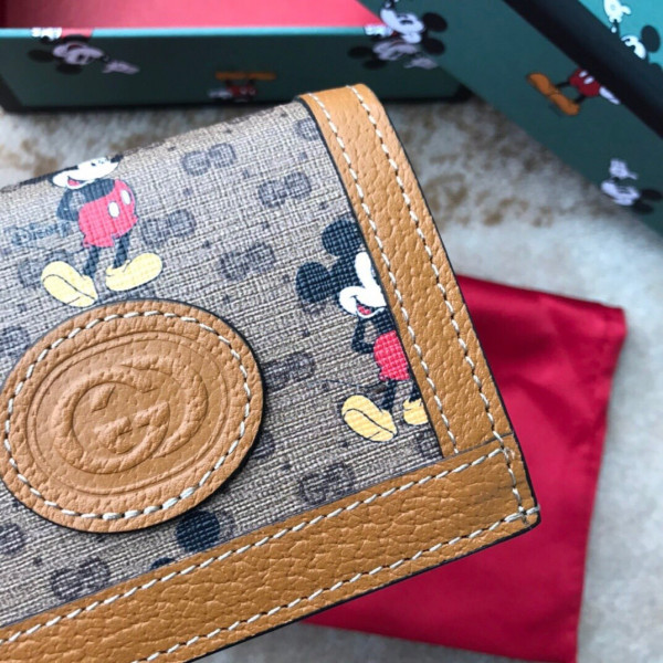 disney x G*u*i gg card holder