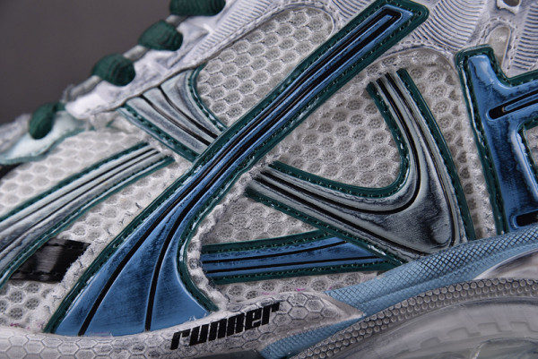 Ba*len*cia*ga runner