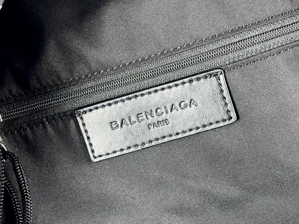 Ba*len*cia*ga backpack