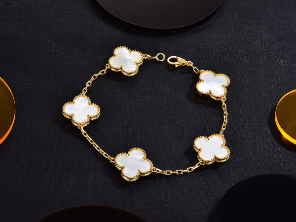 V*N CL*F & arpels  perlée bracelet