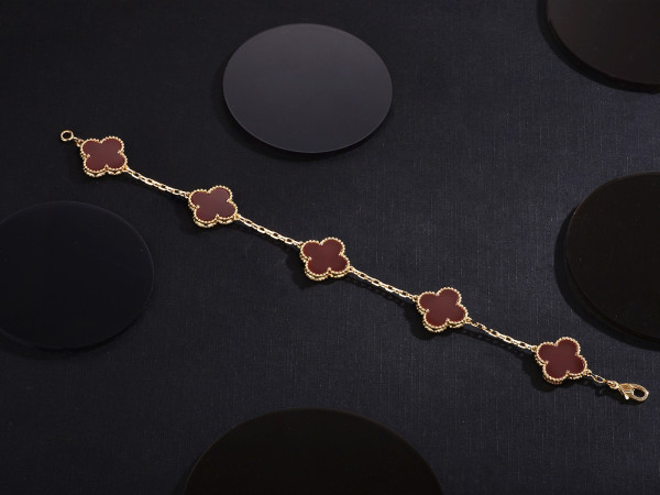 V*N CL*F & arpels  perlée bracelet