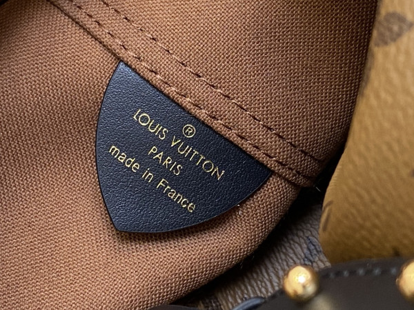 l0*is V*t0n atlantis bb