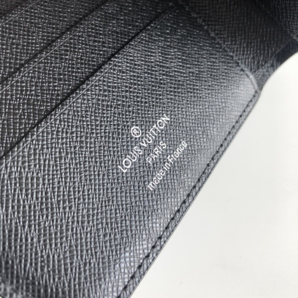 l0*is V*t0n multiple wallet