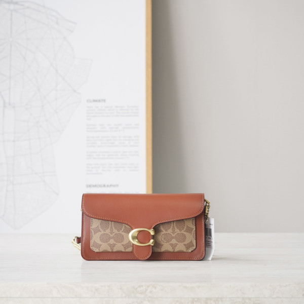 COACH TABBY 20 SHOULDER BAG