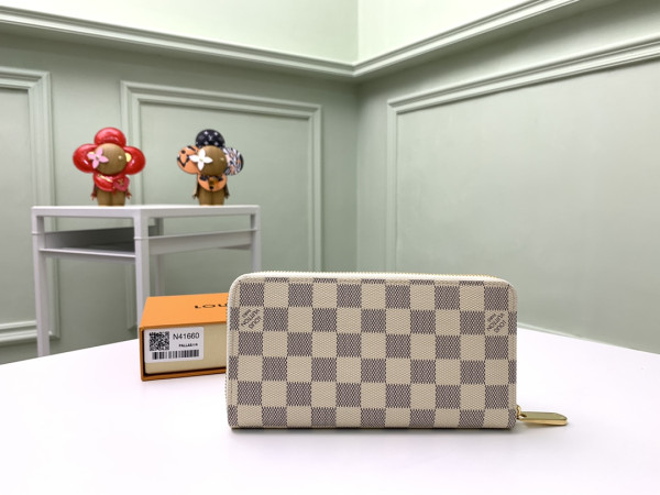 l0*is V*t0n zippy wallet