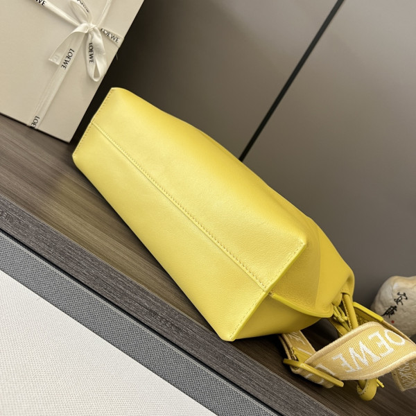 Lowee Flamenco clutch- 24.5*30*10.5cm