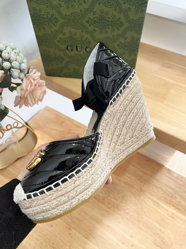 G*u*i leather platform espadrille