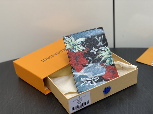 l0*is V*t0n passport cover-10*14*2.5cm