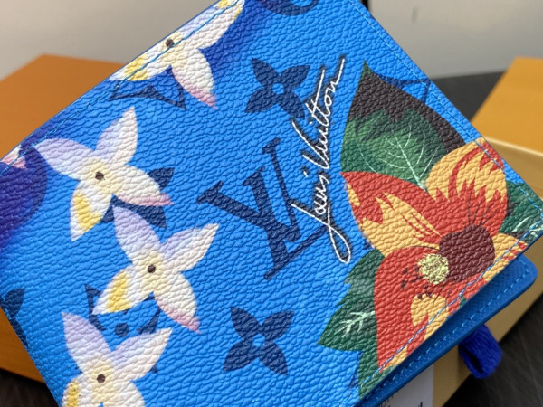 l0*is V*t0n slender wallet-11*8.5*2cm