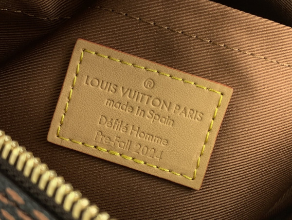 l0*is V*t0n chess messenger-24*24*8cm