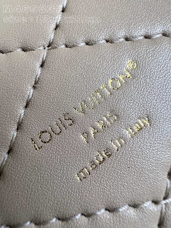 l0*is V*t0n scott-13.5*9*11.5cm