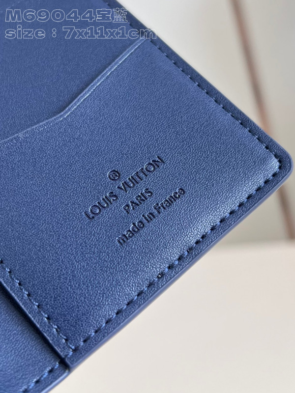 l0*is V*t0n pocket organizer-7.5*11.1*1 cm