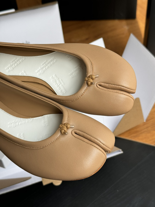 ma*s*n Ma*i*la ballet flats