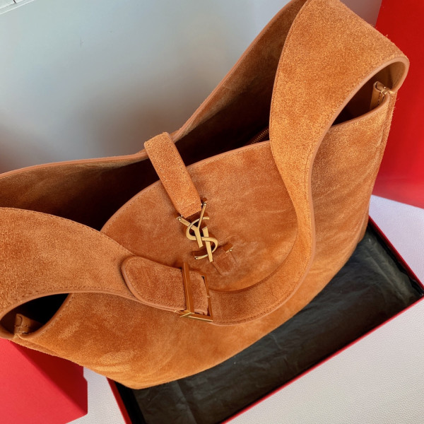 Y*L le 5 À 7 large soft hobo bag - 30x31x13cm