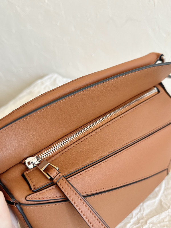 Lowee Small Puzzle Bag-24*16*10.5cm