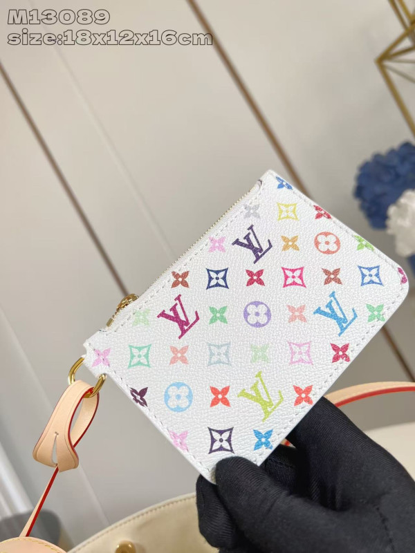 l0*is V*t0n all in bb